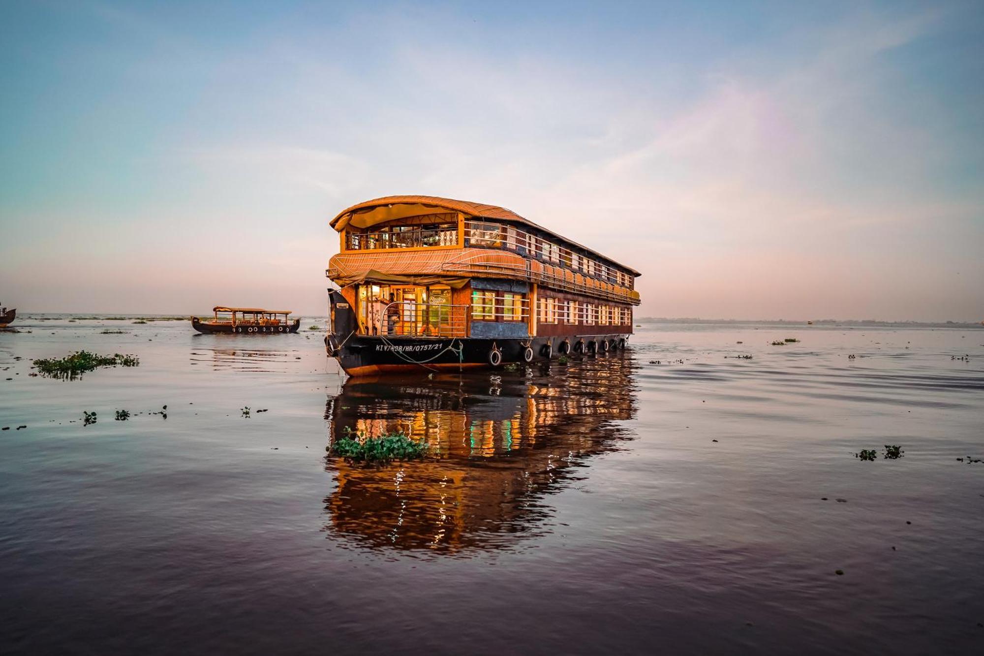 Venice Premium Houseboats Alleppey Alappuzha Eksteriør billede