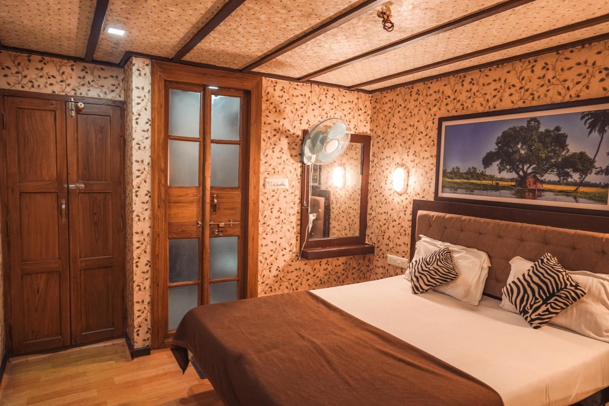 Venice Premium Houseboats Alleppey Alappuzha Eksteriør billede