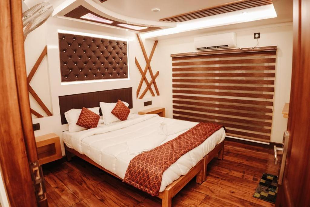 Venice Premium Houseboats Alleppey Alappuzha Eksteriør billede