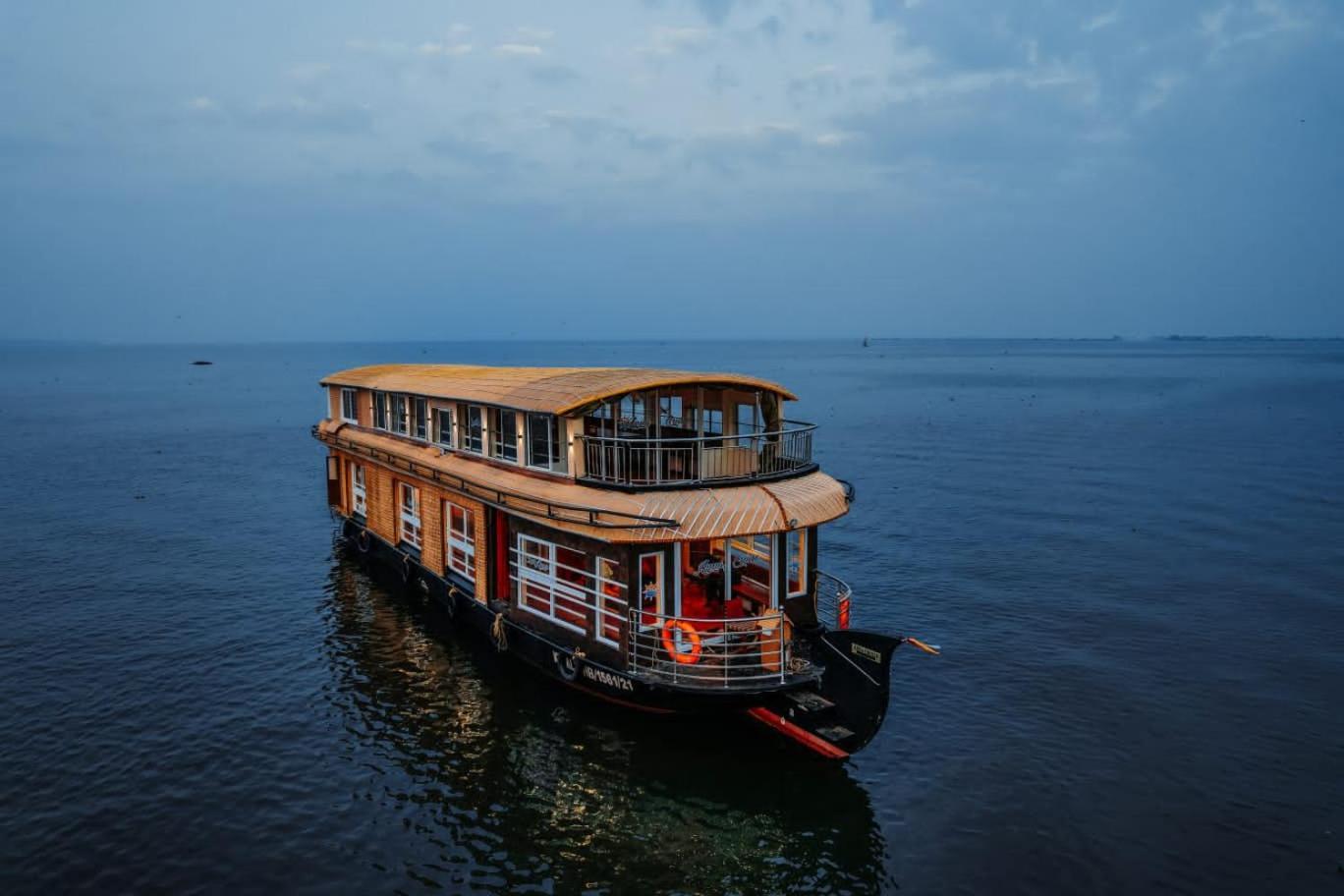 Venice Premium Houseboats Alleppey Alappuzha Eksteriør billede