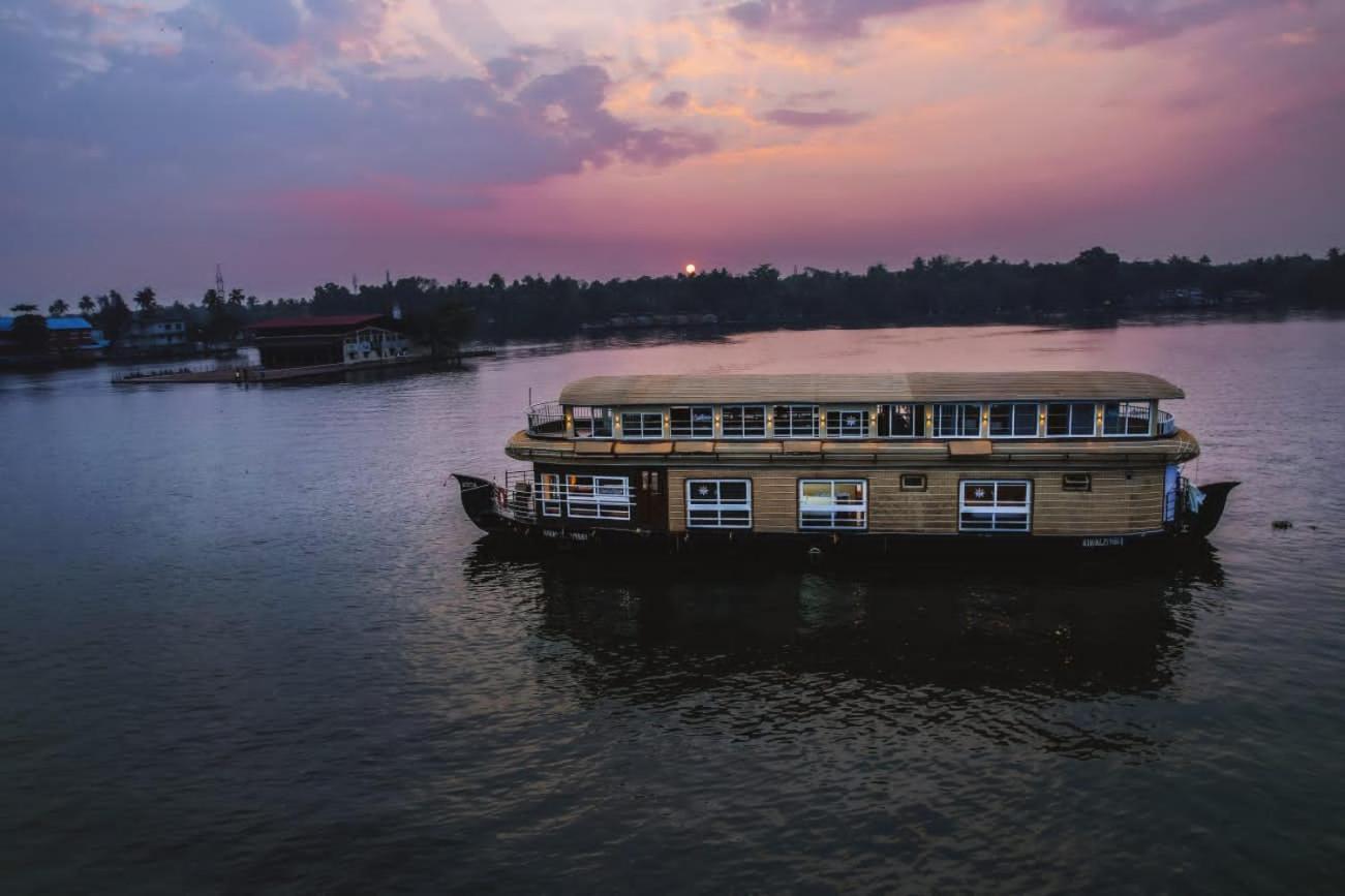 Venice Premium Houseboats Alleppey Alappuzha Eksteriør billede