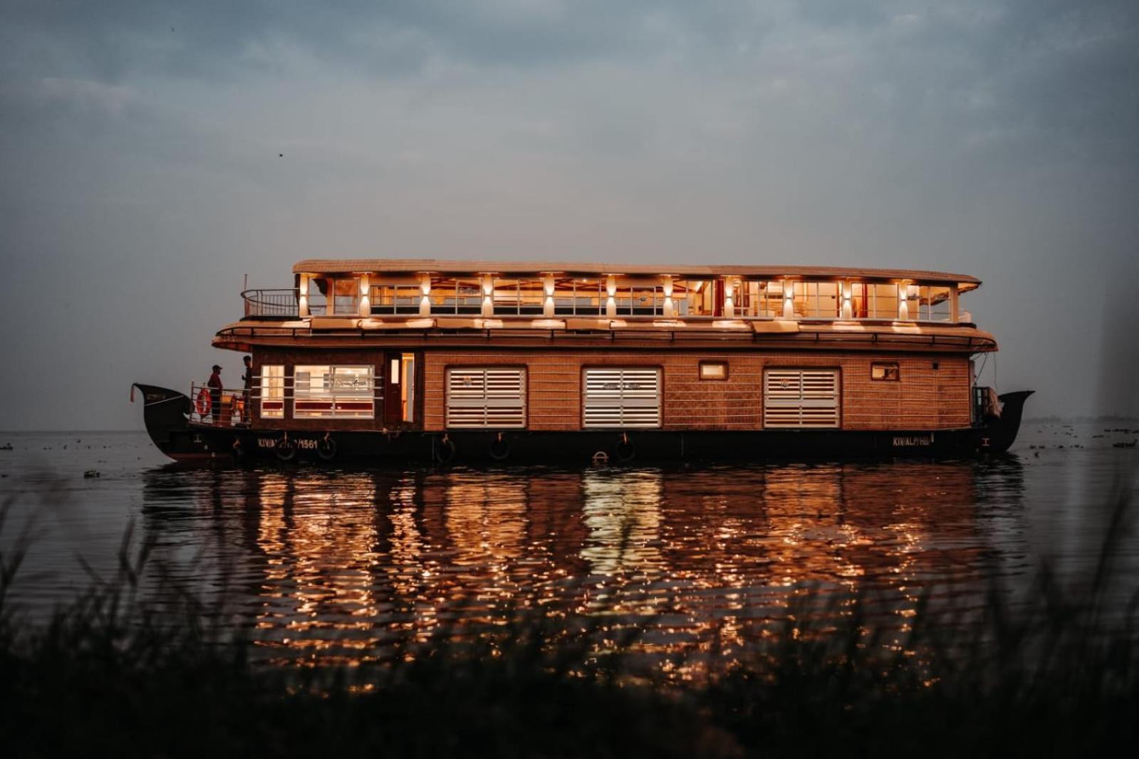 Venice Premium Houseboats Alleppey Alappuzha Eksteriør billede